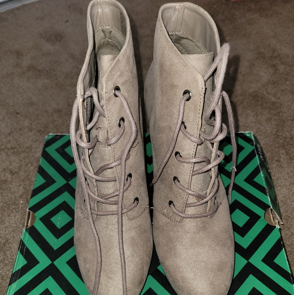 High wedge boots
